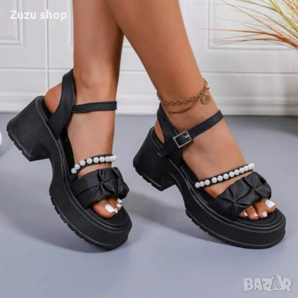 Дамски черни сандали на платформа, снимка 1