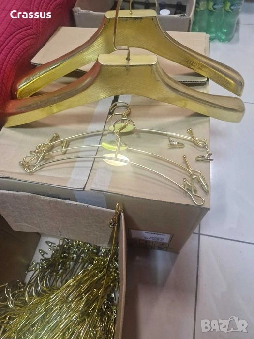 Продават се закачалки за дрехи, снимка 1