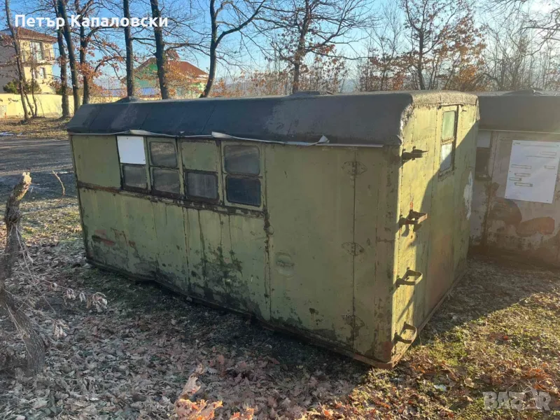 Фургон от воененкамион камион с нормални забележки за годините си. Размери: Д 3,80 м, Ш 2,40 м. , снимка 1