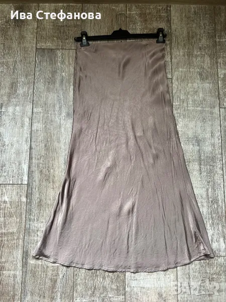Нова дълга бежова nude цвят елегантна сатенена сатен пола за всякакъв повод тип трапец  русалка, снимка 1