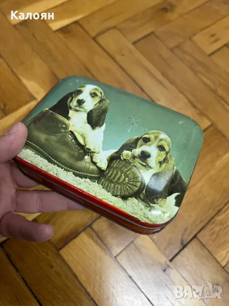 Метална кутийка от бонбони с кучета английска отигинална, снимка 1