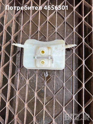 Комплект казанче спирачна течност с нивовер за Ваг Груп Vag Grup само за 30лв. 8K0611301A, снимка 3 - Части - 52481420