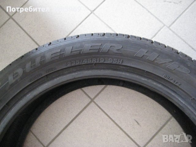 1бр. лятна гума 235/45/19 Bridgestone, снимка 4 - Гуми и джанти - 37115557