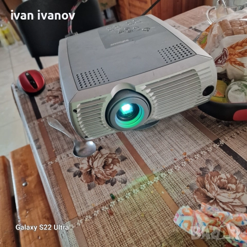 Проектор Ифокус  250 часа , снимка 2 - Други машини и части - 52713331