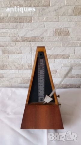 Метроном - System Maelzel - Made in GDR - 1960"г., снимка 3 - Антикварни и старинни предмети - 53160735