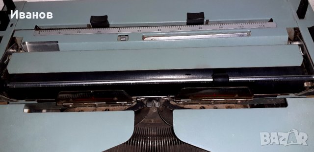 Robotron 202 Електрическа пишеща машина, снимка 3 - Друга електроника - 27234404