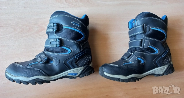 Зимно яке 10-12г., Отлично + подарък обувки Bulldozer, снимка 8 - Детски якета и елеци - 51594002