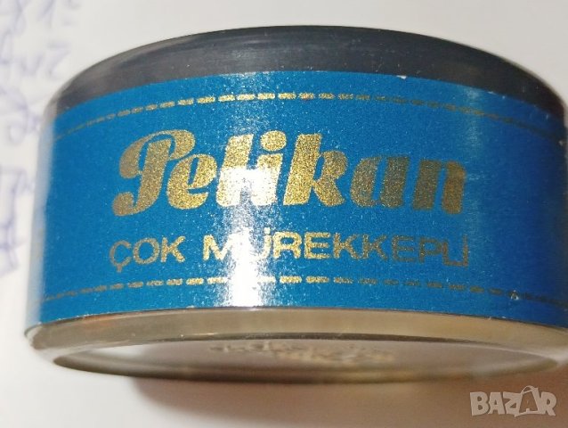Лента за пишеща машина Pelikan в оригиналната си бакелитена кутия. , снимка 3 - Антикварни и старинни предмети - 43969454