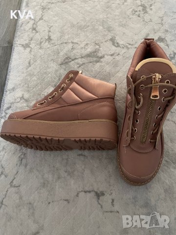 Дамски обувки, снимка 2 - Дамски ежедневни обувки - 43927411