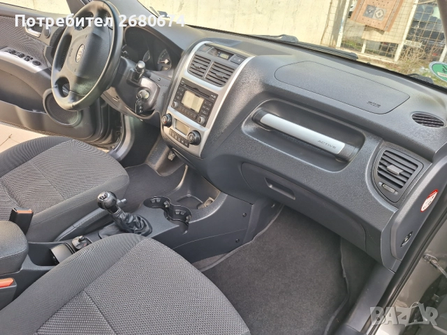 Продавам kia sportage, снимка 9 - Автомобили и джипове - 52770260
