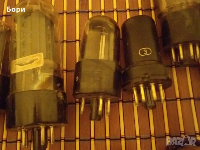 Радио лампи бакелитов цокъл, снимка 4 - Други - 27266411