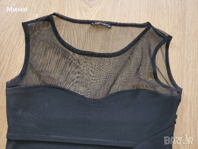 Черна рокля със златисто колие, снимка 4 - Рокли - 37050458