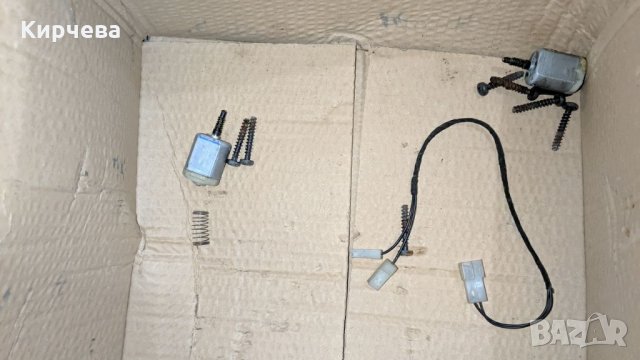 Ляво малко огледало за Рено Премиум 450, снимка 4 - Части - 33348376