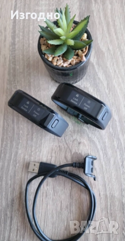 2 броя смарт гривна / часовник Garmin Vivosmart HR, снимка 2 - Смарт гривни - 51891755