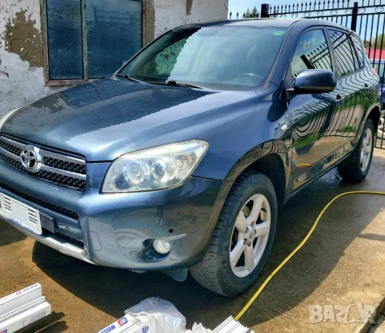 Toyota Rav4 2.2 D-4D 4x4, снимка 2 - Автомобили и джипове - 50204564