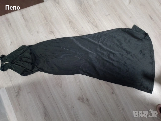 Сатенена рокля, снимка 2 - Рокли - 53379928