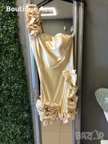 къса сатенена рокля , снимка 2 - Рокли - 50317563