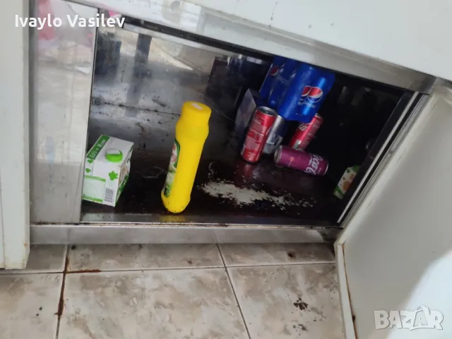Хладилна витрина, снимка 4 - Витрини - 49487844