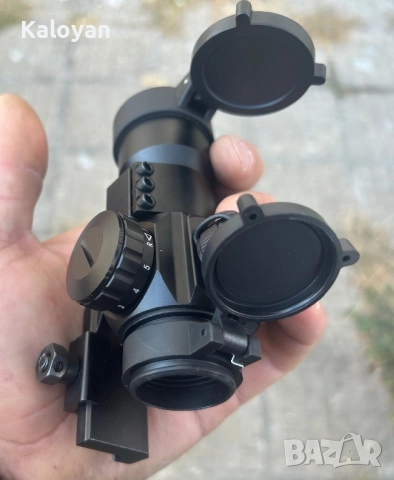 Продавам red dot бързомер , снимка 2 - Оборудване и аксесоари за оръжия - 51779714