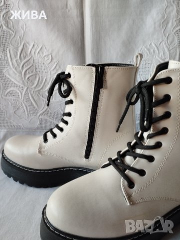 Зимни дамски боти с грайфери, бели с черна подметка, снимка 7 - Дамски боти - 38519355