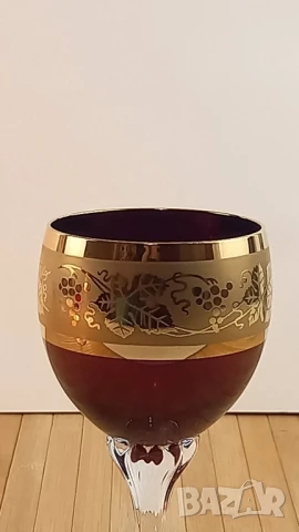 2 винено червени чаши с лозова златна декораци, снимка 2 - Чаши - 50667927