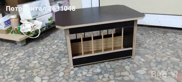 дървена хранилка за гълъби птици