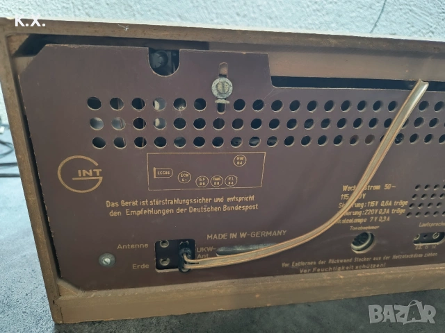 Лампово радио Grundig 2147, снимка 4 - Радиокасетофони, транзистори - 53109922