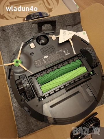 Робот-прахосмукачка iRobot Roomba i7 смарт модел, снимка 3 - Друга електроника - 53031397