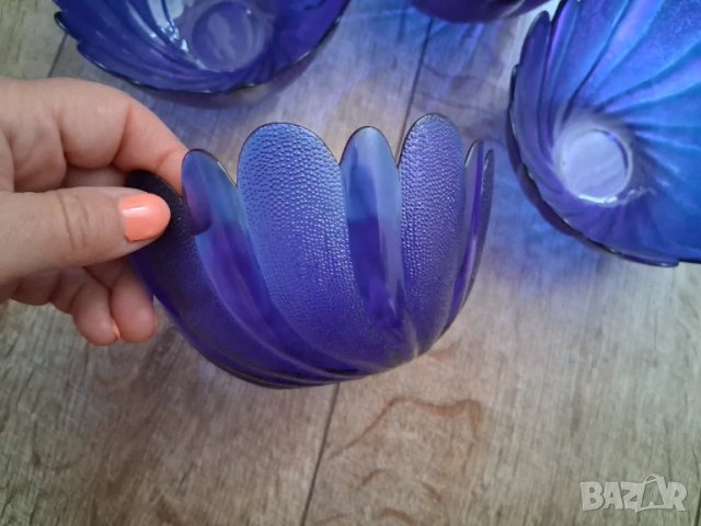 Синьо стъкло 4 бр. купучки, снимка 2 - Сервизи - 51236115