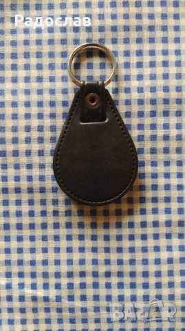 стар ключодържател PEUGEOT , снимка 2 - Аксесоари и консумативи - 43376027