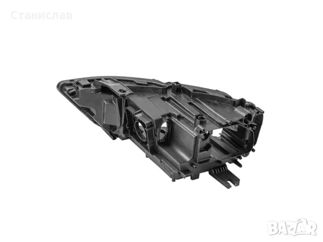 Дясна основа (корпус) за фар за Audi Q3 8U Facelift (2014-2018), снимка 3 - Части - 47936861