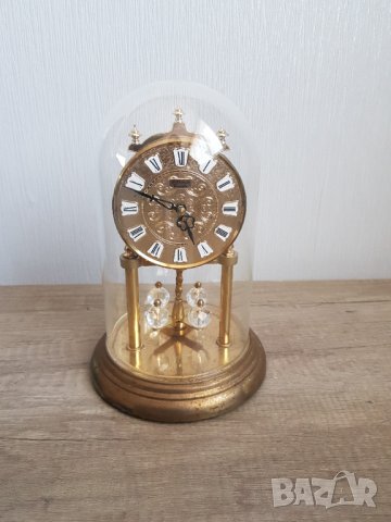 Настолен часовник със стъклена колба, снимка 1 - Антикварни и старинни предмети - 34897527