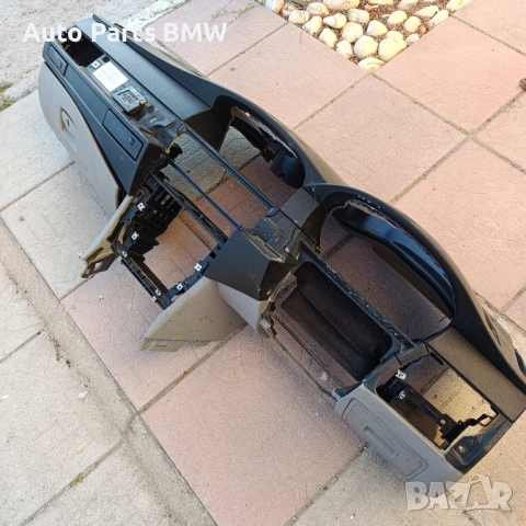 Арматурно табло BMW E60 E61 Десен волан с къп холдери БМВ Е60 Е61 за Старт Стоп система 