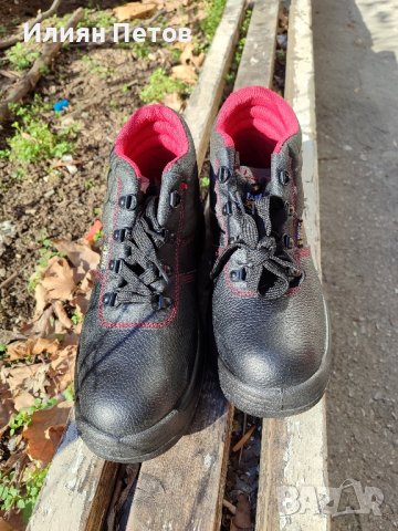 Зимни работни обувки , снимка 2 - Мъжки боти - 43863945