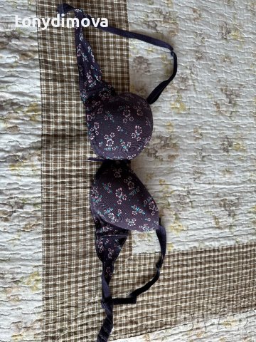 Продавам използвани сутиени, снимка 8 - Бельо - 12343870