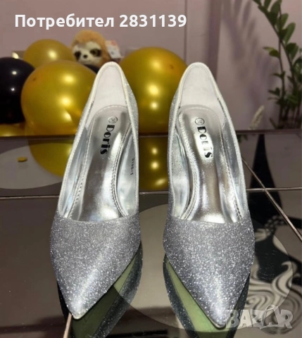 Блестящи обувки на ток