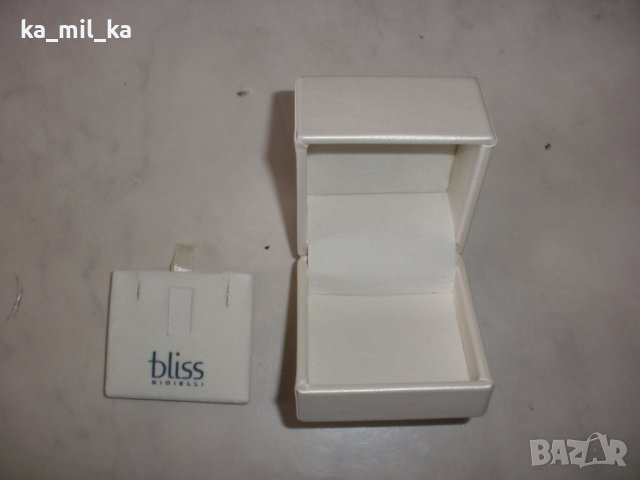 Кутия за бижутерия - Blis, снимка 3 - Бижутерийни комплекти - 36976201