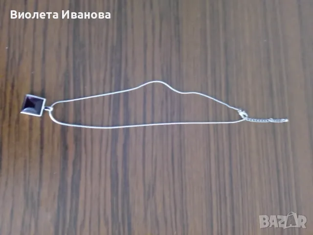 Колие с лилав/виолет камък, Орифлейм, снимка 2 - Колиета, медальони, синджири - 49285970