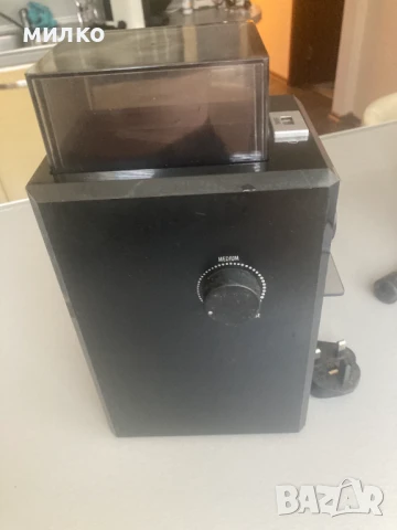 Кафемелачка DeLonghi KG-79 използвана, снимка 3 - Кафемашини - 51102428