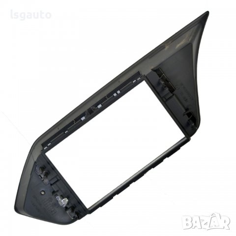 Лайсна около дисплей Mercedes-Benz E-Class (W212)(2009-2016) ID:93654, снимка 3 - Части - 39612607