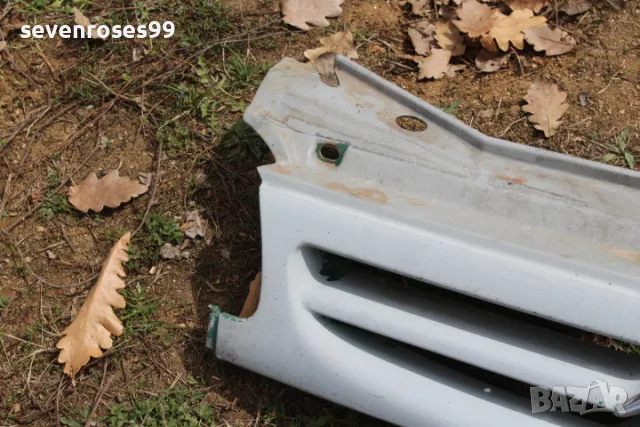 Решетка предна Ситроен Берлинго 1 1998 1.9d Citroen Berlingo 1 между фаровете, снимка 4 - Части - 49532211