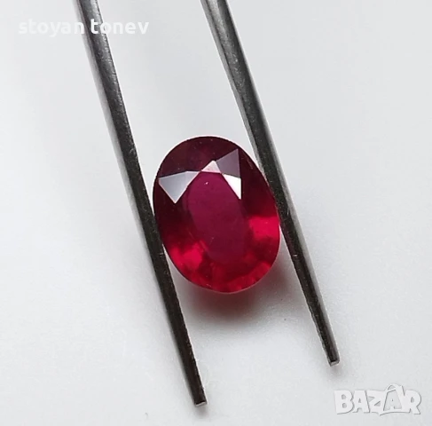 Подобряван естествен рубин с цвят Гълабова кръв 2.13кт.! Сертифициран! Нов!