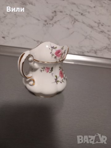 Сервиз за чай/кафе от английски костен порцелан , снимка 5 - Сервизи - 43696569