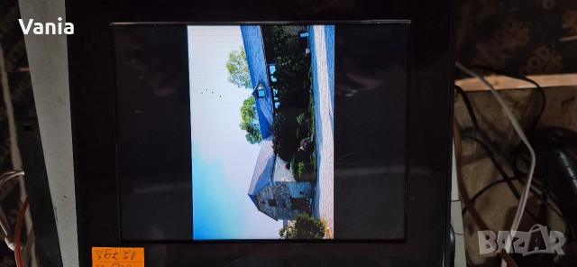 Дигитална рамка за снимки Toshiba, снимка 2 - Друга електроника - 52799661