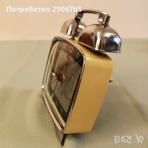 Часовник будилник с камбанки Китайски работещ, снимка 3 - Антикварни и старинни предмети - 47708274