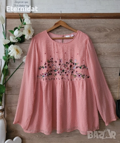 Елегантна блуза с бродерии 