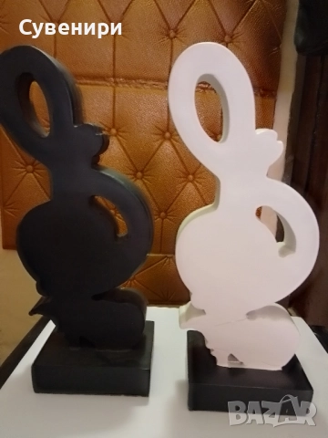 статуетка ключ сол с рози, снимка 2 - Статуетки - 51760834