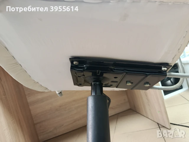 Продавам фризьорски работен стол , снимка 7 - Фризьорски столове - 50956790