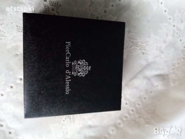 Брошка с кристали Сваровски, снимка 2 - Други - 28384455