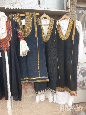 много и различни носий, снимка 9 - Антикварни и старинни предмети - 52570745